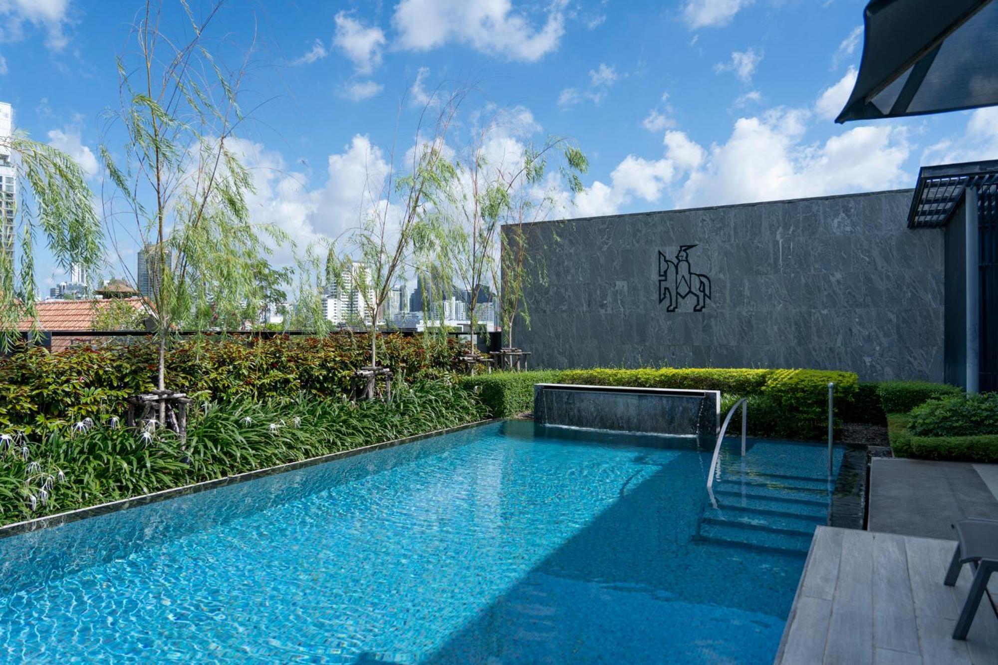 Walton Suites Sukhumvit Bangkok Exterior foto