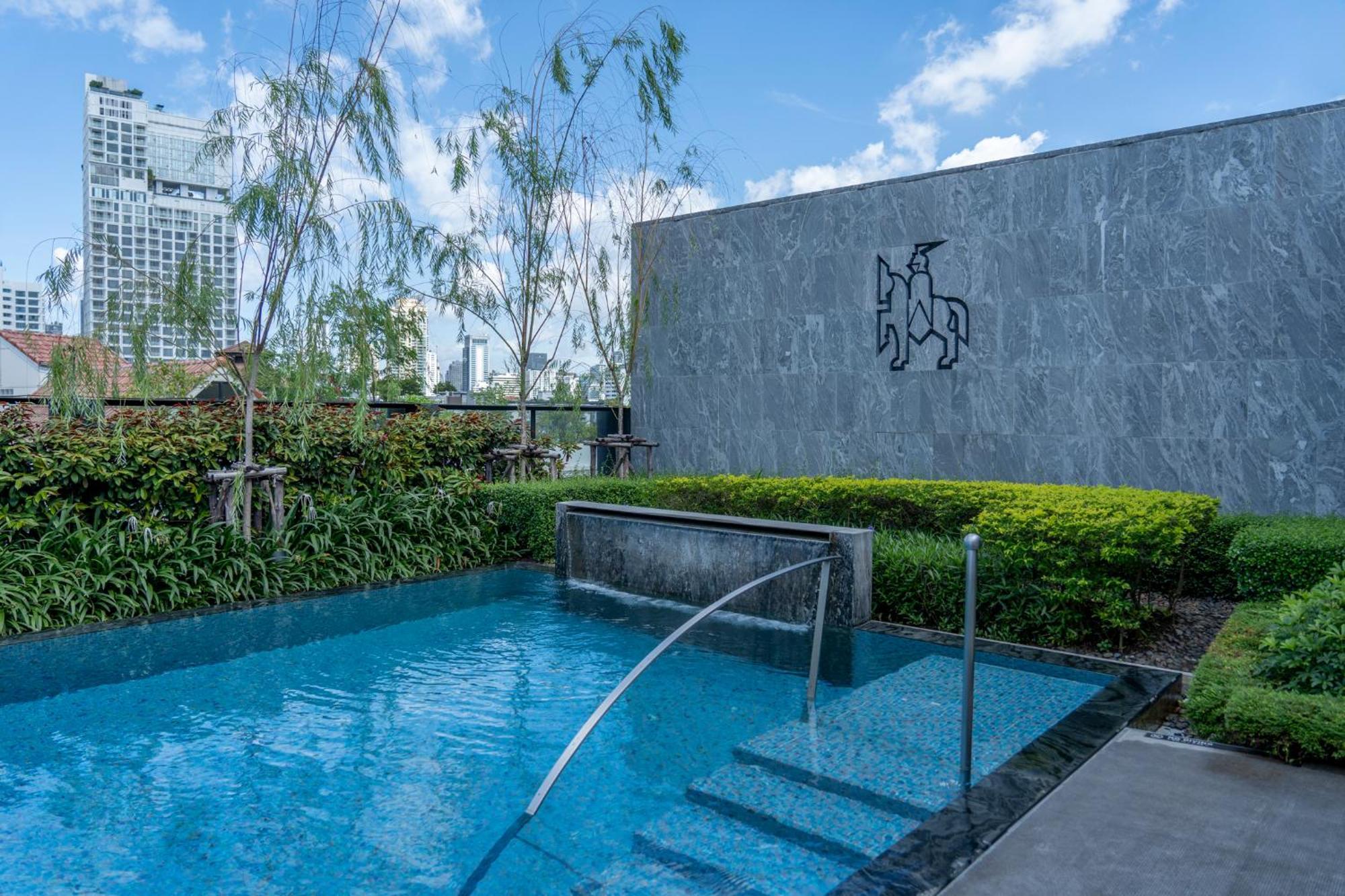 Walton Suites Sukhumvit Bangkok Exterior foto