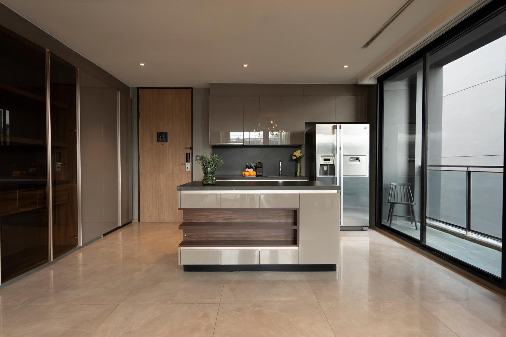 Walton Suites Sukhumvit Bangkok Exterior foto